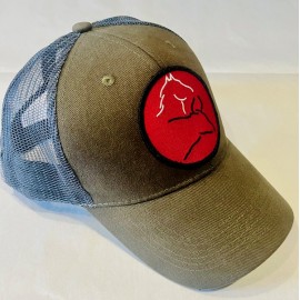 Casquette "trucker" 6 panneaux écusson cousu avec logo brodé